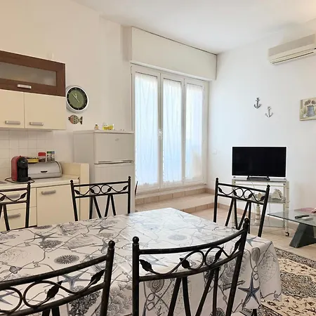 M454 - Marcelli, Comodo A 50m Dal Mare Marcelli