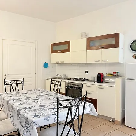 M454 - Marcelli, Comodo A 50m Dal Mare Marcelli