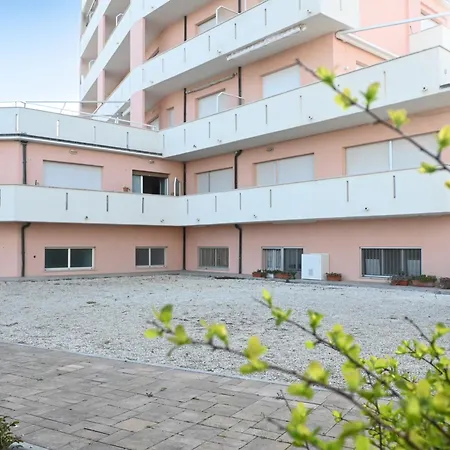 M454 - Marcelli, Comodo A 50m Dal Mare Appartement *