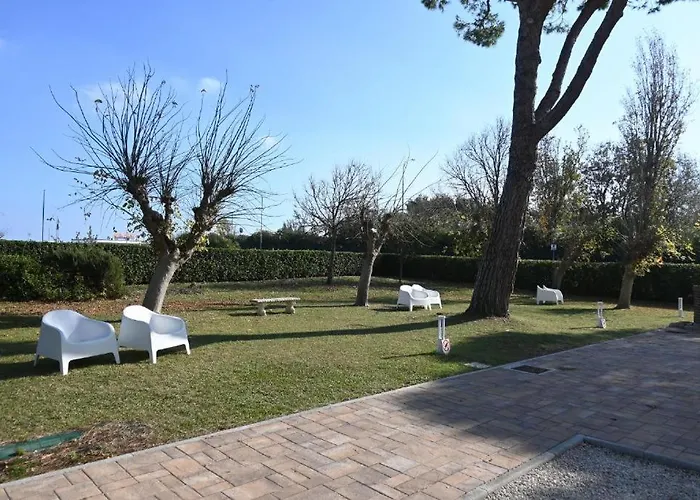 M454 - Marcelli, Comodo A 50m Dal Mare * Marcelli